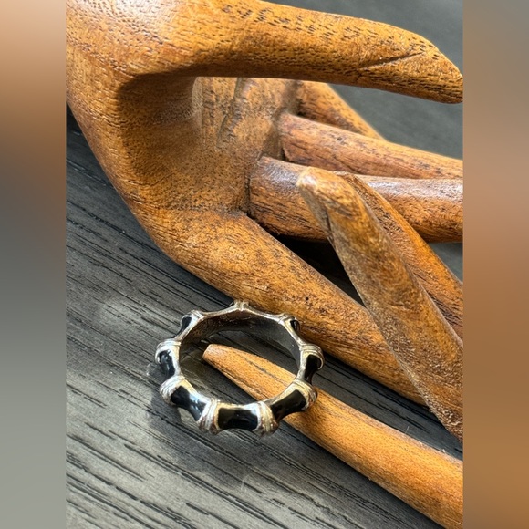 Size 7.5 Black Resin Ring - Picture 11 of 12